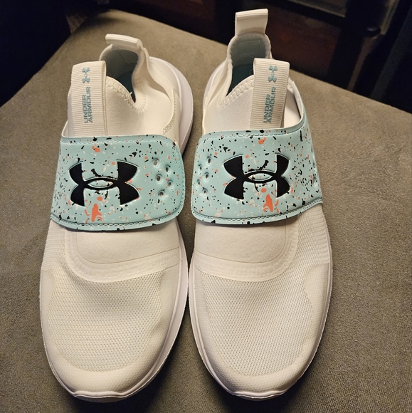 New without box Under Armour Runplay Running Shoes - Picture 2 of 6